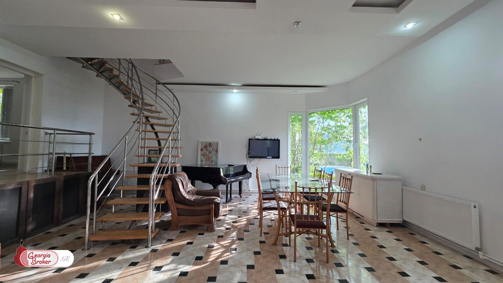 nearly repaired 7-room house for sale